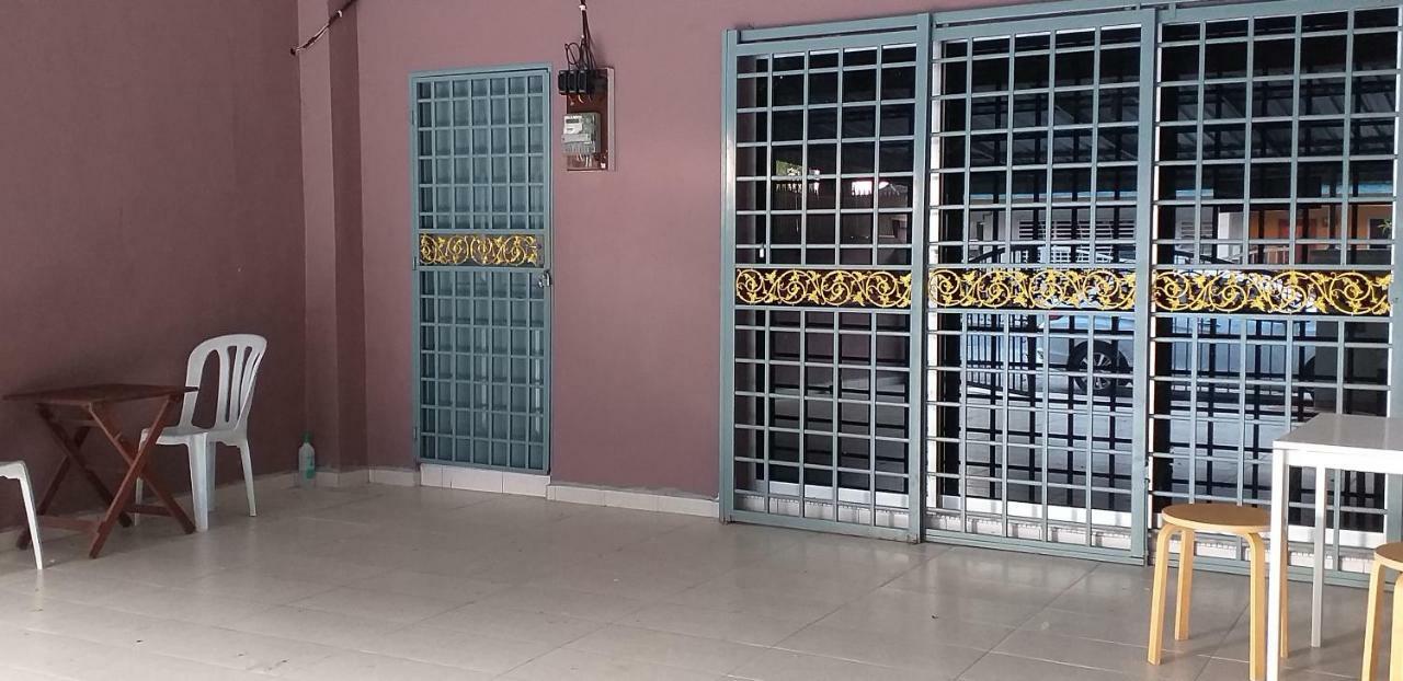 Assalam Homestay Seri Iskandar Extérieur photo